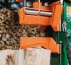 
								
								Holzspalter:
								Posch - SplitMaster 30 TURBO auf Längsfahrwerk E15D
								
