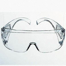 Schutzbrille:
Zu Ihrer Sicherheit die serienmäßige Schutzbrille. Die Brillen sind gut hinterlüftet und verfügen über einen breiten Seitenschutz.